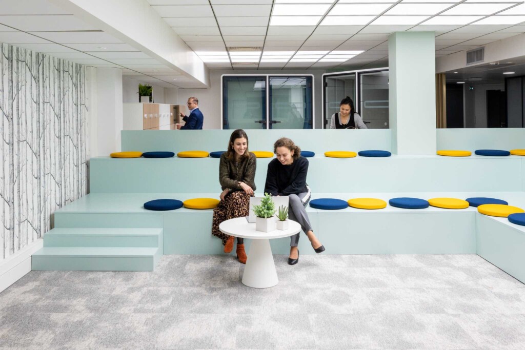 Espaces de travail d'un groupe pharmaceutique par Ronnsquare
