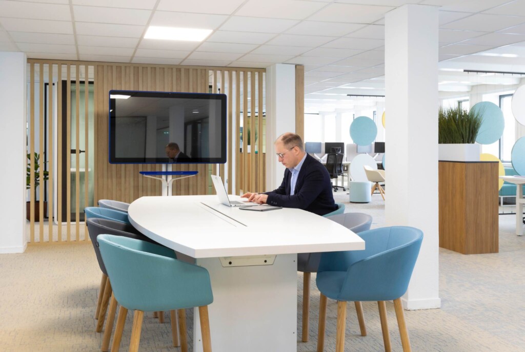 Espace de travail Niterra réalisé par Ronn Square