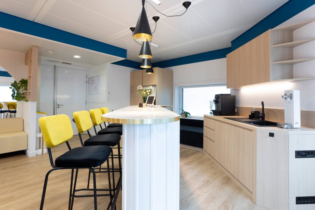 Espaces de travail Merz Aesthetics aménagés par Ronn Square