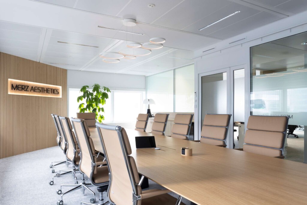 Espace de travail Merz Aesthetics signé Ronn Square
