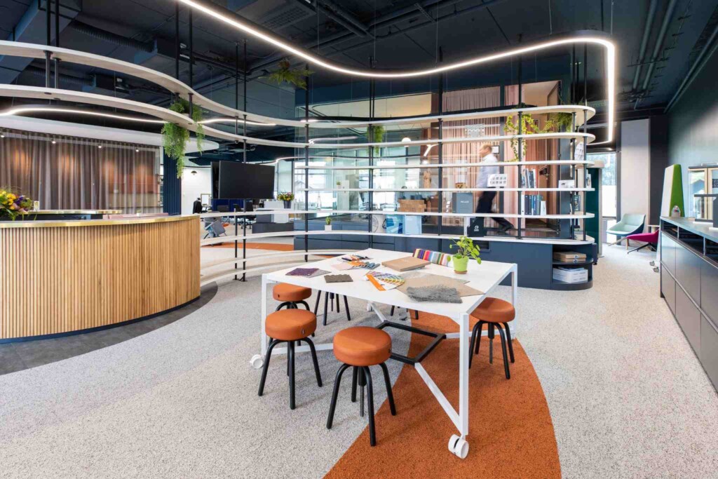 L'équipe Ronn Square dans ses locaux