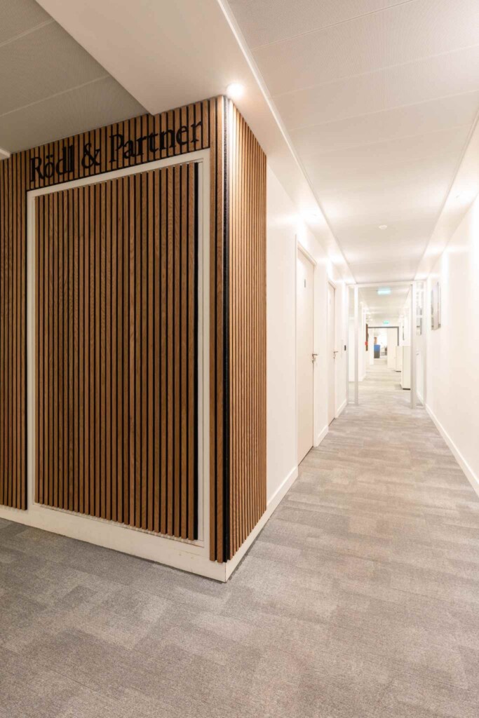 Aménagement des bureaux Rödl & Partner par Ronn Square