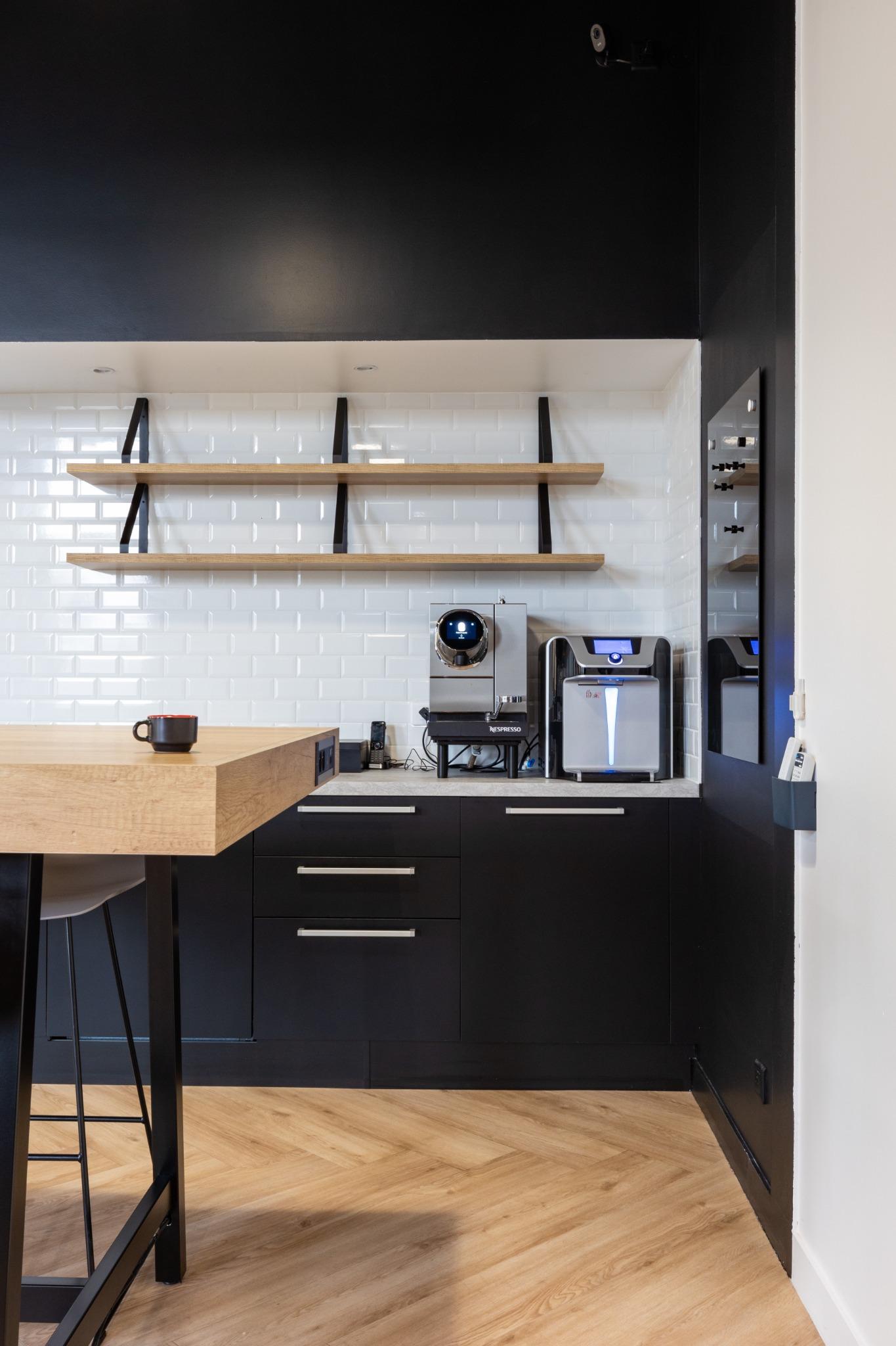 Bureaux ARNEG conçus et aménagés par Ronn Square