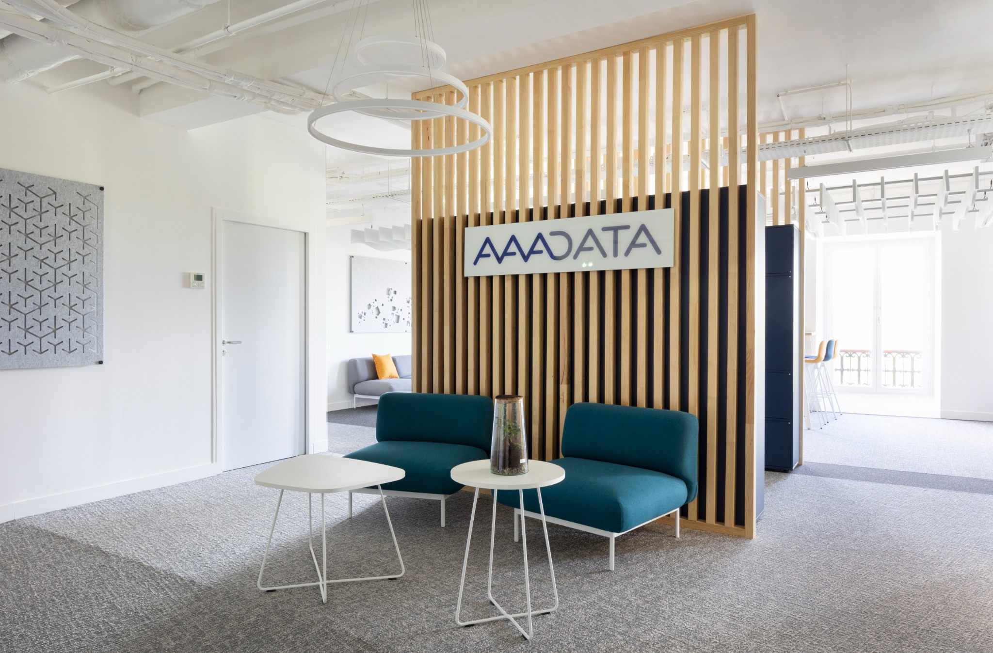 Aménagement intérieur des bureaux CCFA par Ronn Square